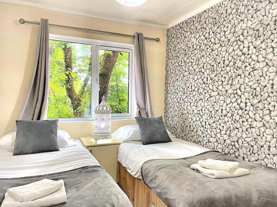 Woodland View -Hot Tub-Tenby-Carmarthen-St Clears Εξωτερικό φωτογραφία